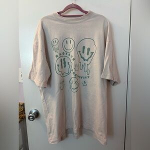 Bacon, Lettice, Tomato Beige Graphic Smiley Tee  EUC PTP 24-25/L 30